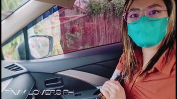 Pinoy teen gets blowjob from passenger in the car