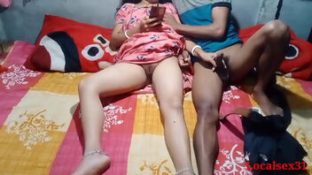 Mature Bengali bhabhi gets some phone sex action