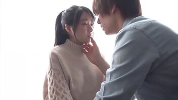 Japanese girl Hana looks so innocent while having sex for the first time