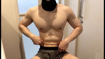 Muscular man masturbates and cum on video.