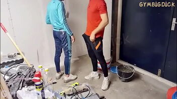 Asian construction workers have hot gay sex outside